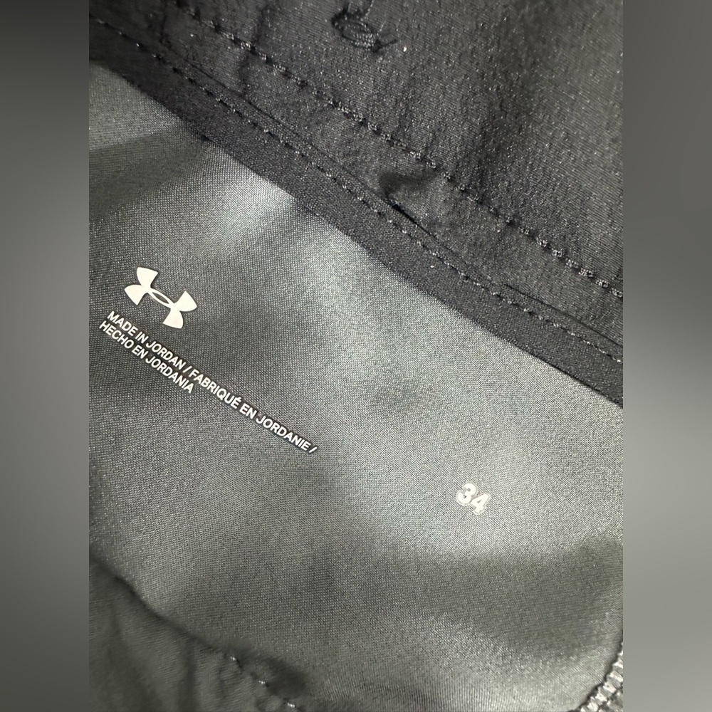 Under Armour Men's Gray Chino Shorts Polyester Regular Fit Pockets Button - Picture 6 of 10